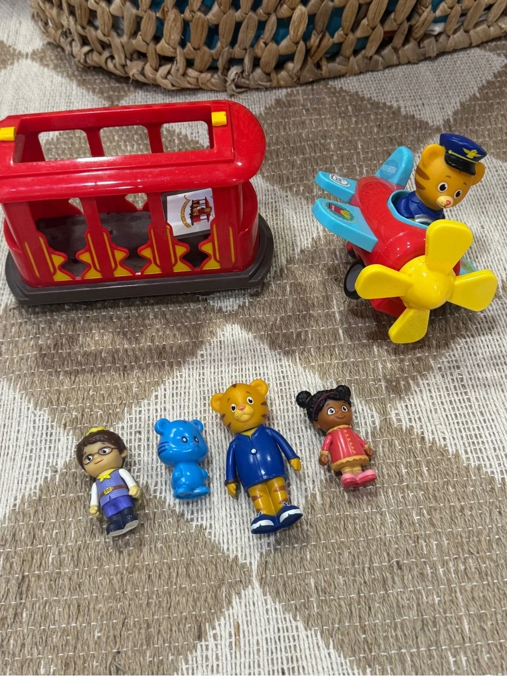 Daniel Tiger’s Neighborhood Toy bundle trolley figurines airplane playset